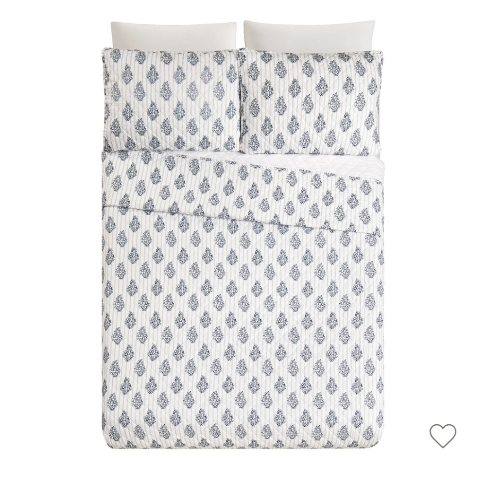 Modetn Hierloom 3pcs block print quilt set blue/white